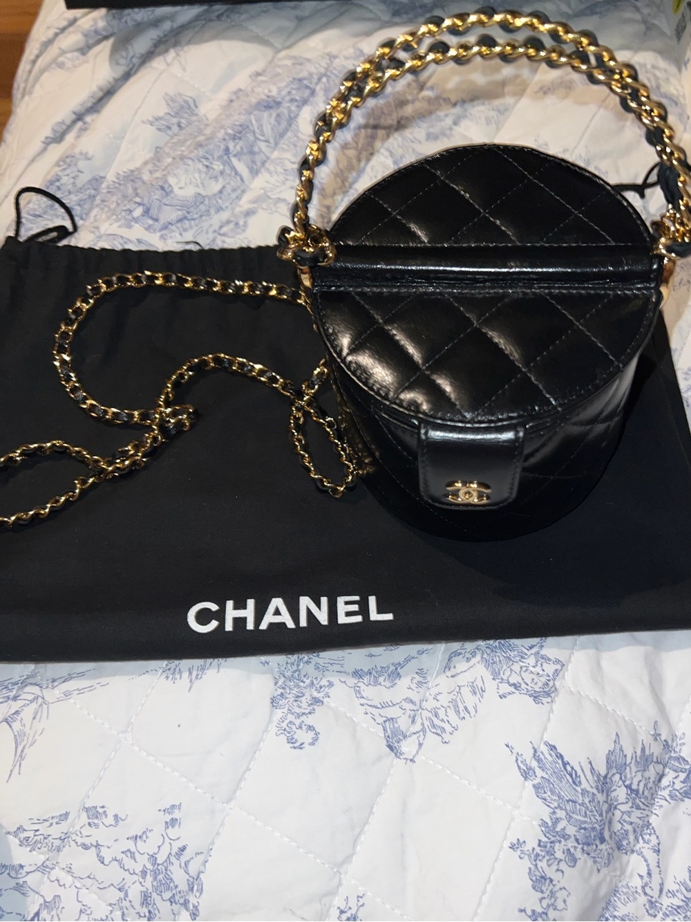 CHANEL Black Quilted Round Vanity Crossbody with Gold Chain